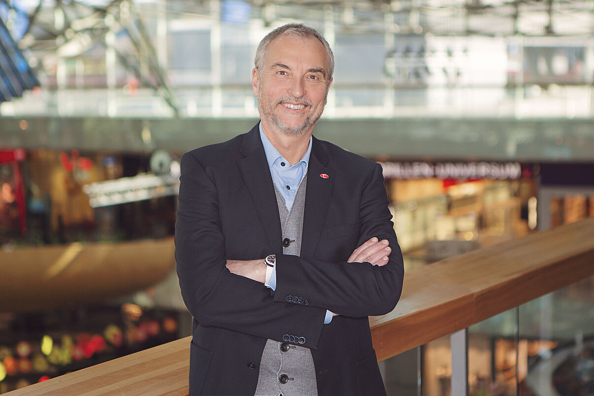 Richard Oswald, Center-Manager