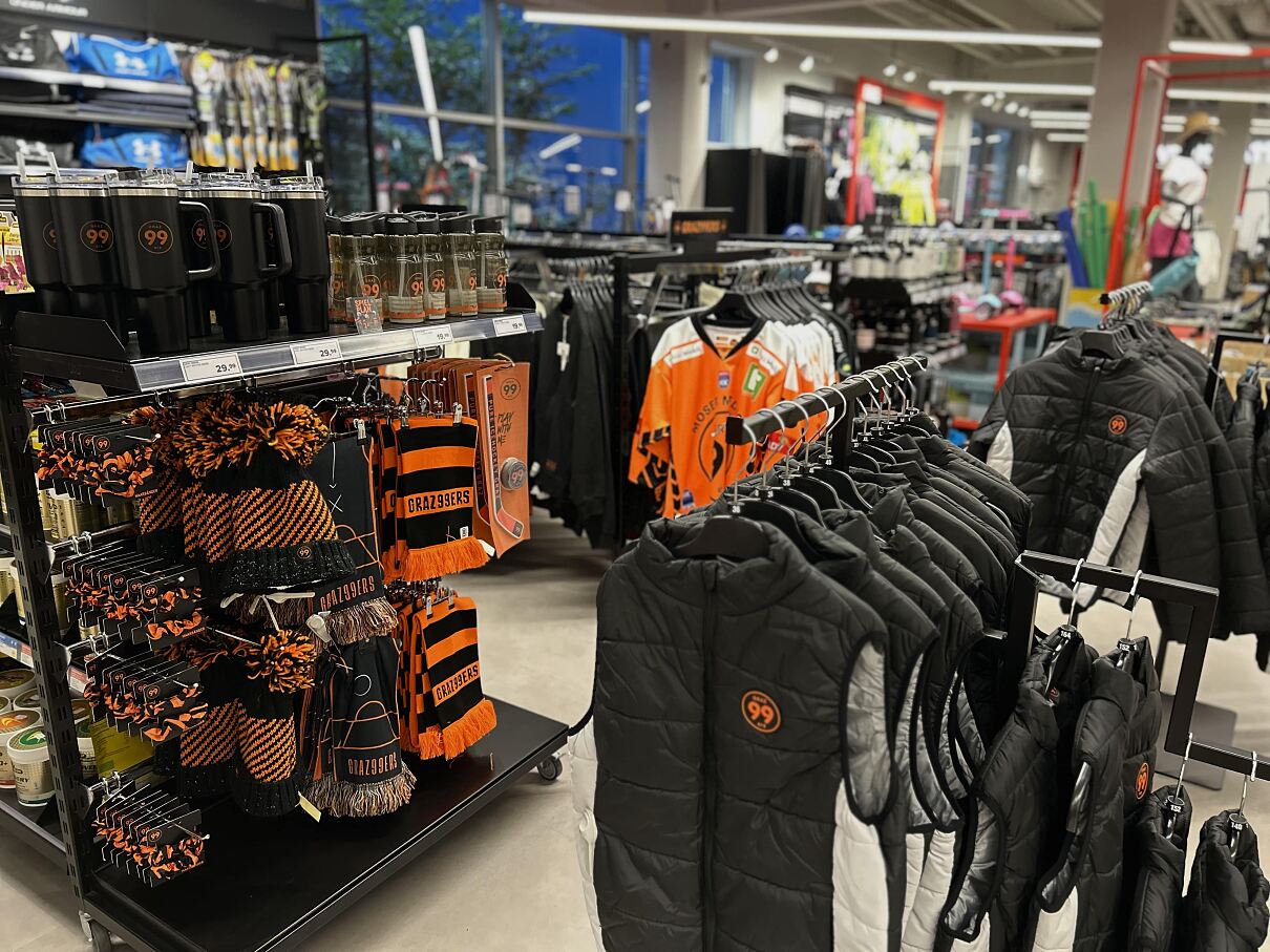 CPG_Fanshop_im_Hervis-Store_c_CITYPARK