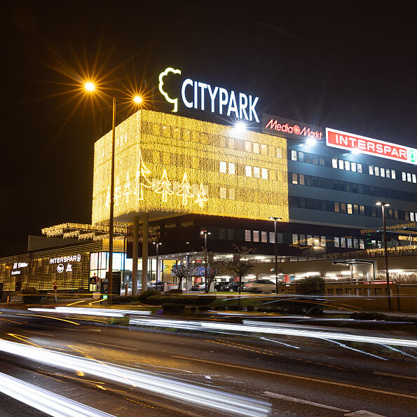 Weihnachtsbeleuchtung_außen_CITYPARK_c_Benjamin_Gasser