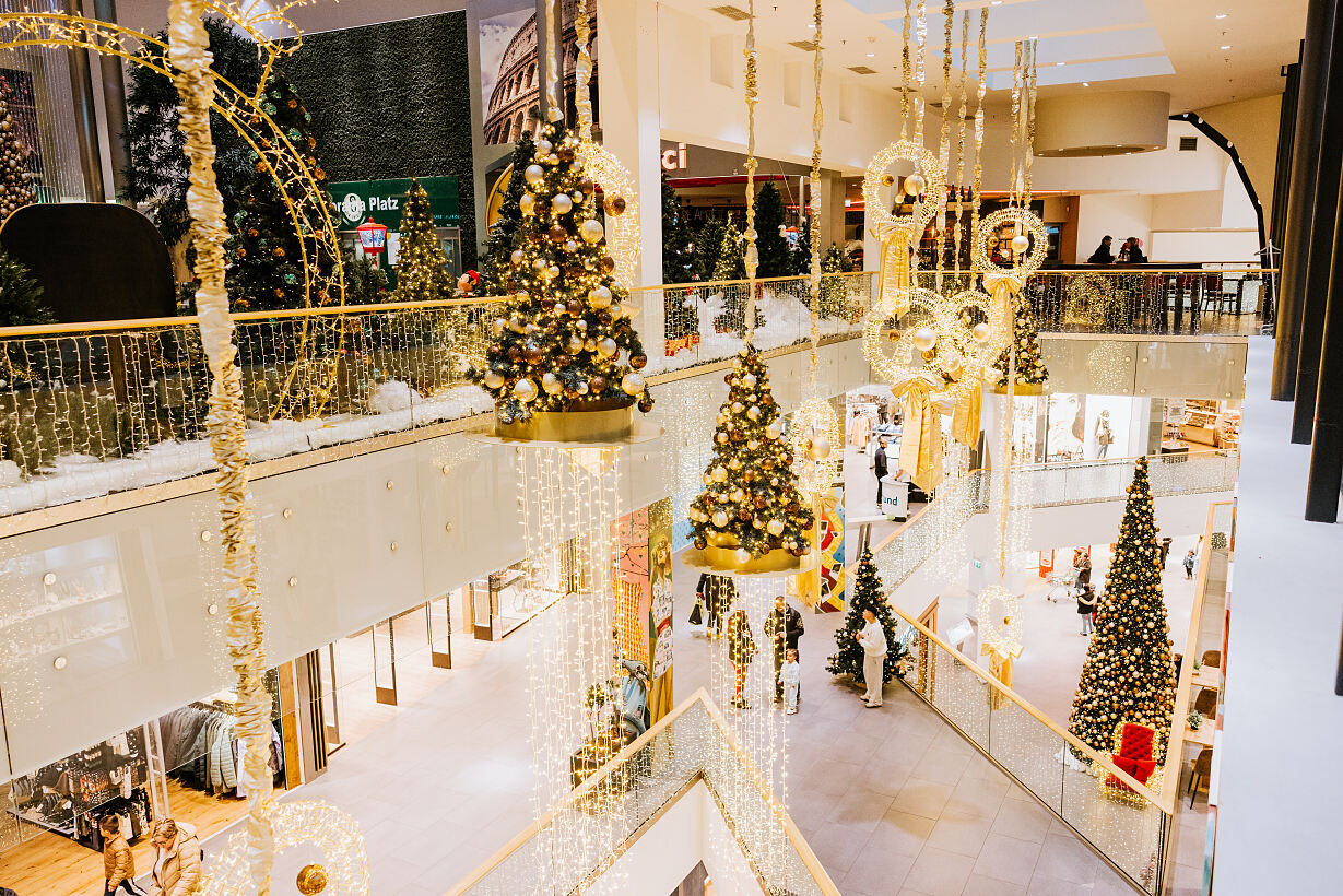 Weihnachtsbeleuchtung_innen_2__CITYPARK_c_Benjamin_Gasser